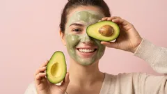 Selbstgemachte Gesichtsmasken für den täglichen Gebrauch: 5 Rezepte, die wirklich wirken